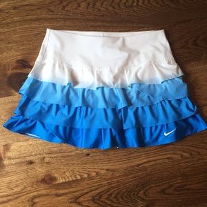 Nike XS ruffled women’s tennis skirt